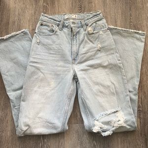 Abercrombie Curve Love 90’s straight jean